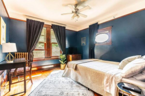 Charming Room in Historic BnB with Parking - Rm 5